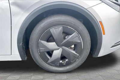 2023 Toyota Prius LE