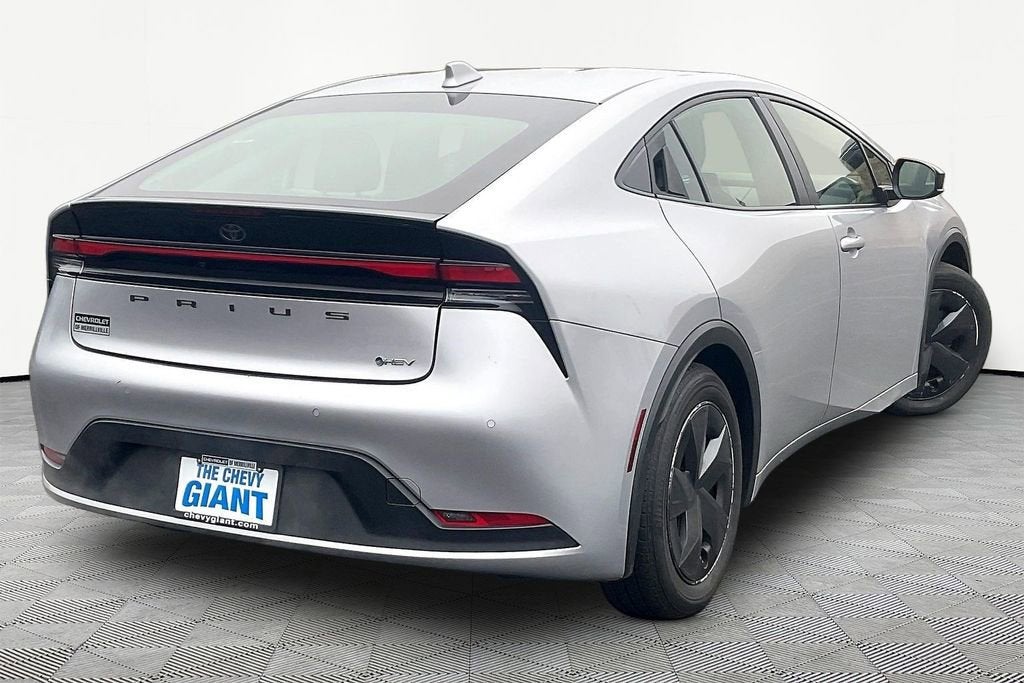 2023 Toyota Prius LE