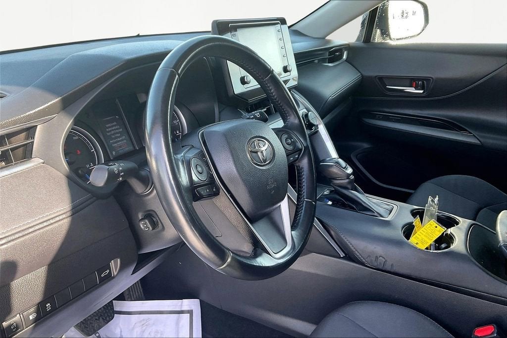 2022 Toyota Venza LE