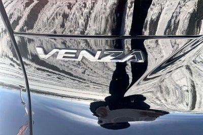 2022 Toyota Venza LE