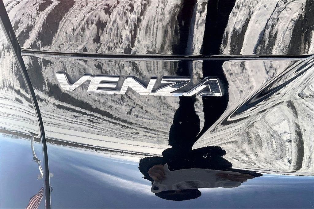 2022 Toyota Venza LE