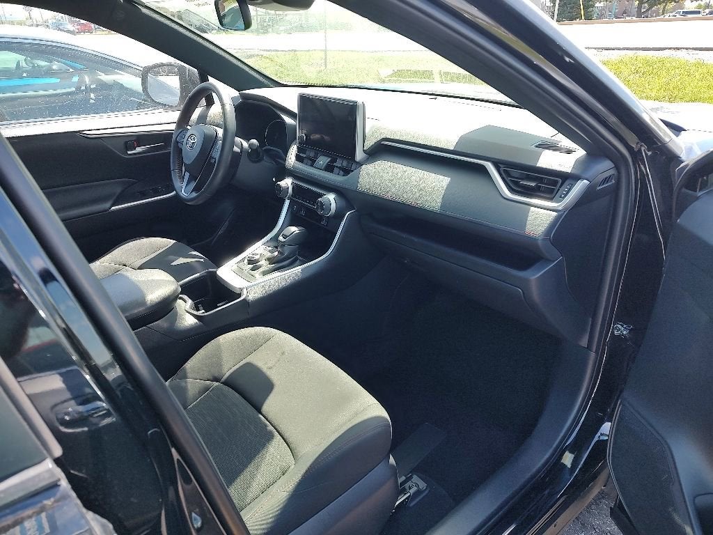 2024 Toyota RAV4 Prime SE