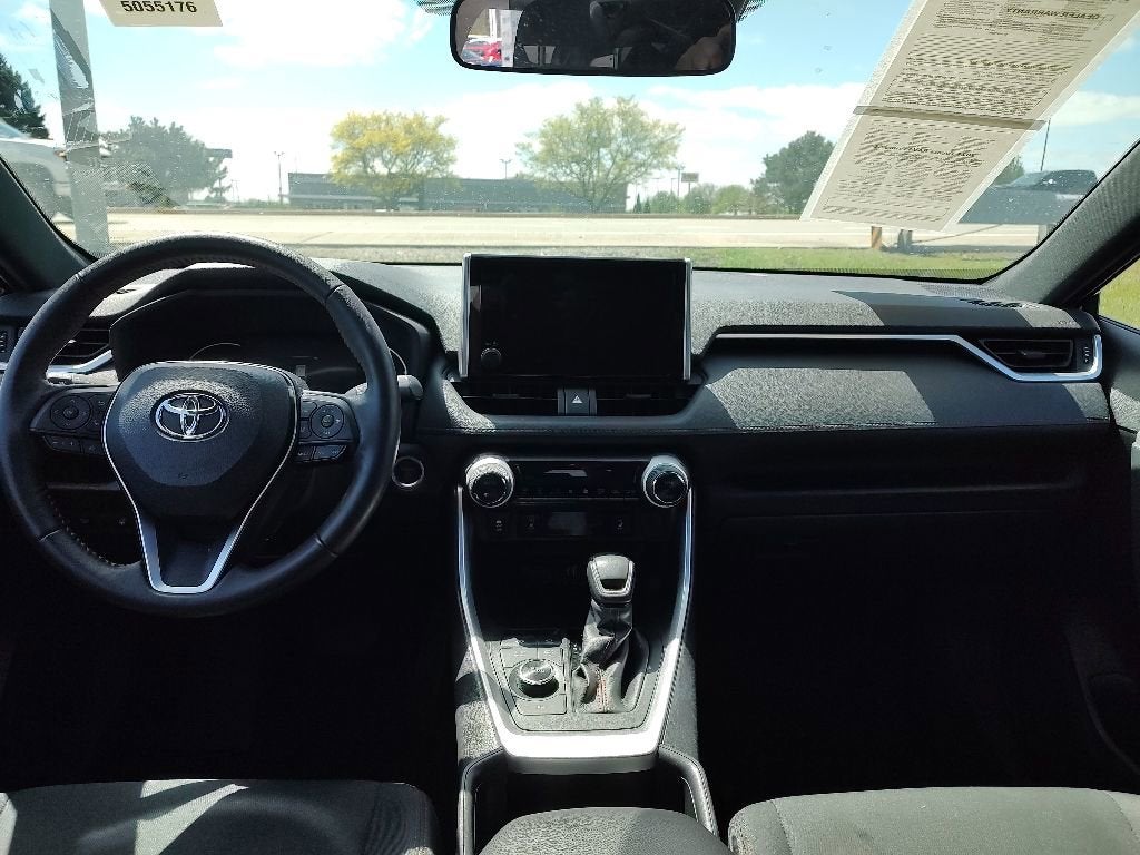 2024 Toyota RAV4 Prime SE