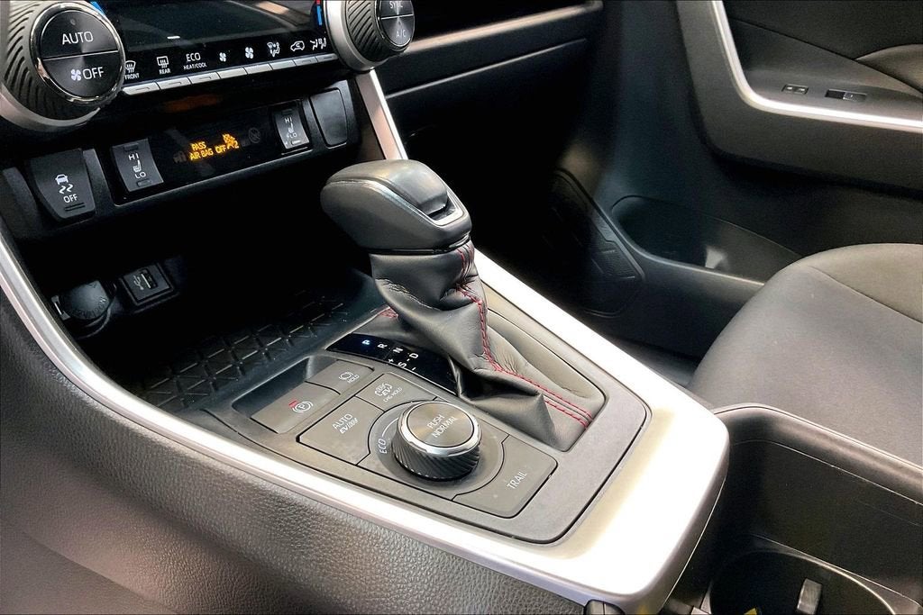 2024 Toyota RAV4 Prime SE