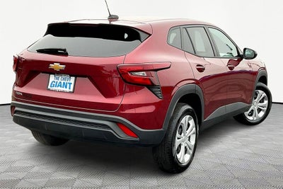 2025 Chevrolet Trax LS