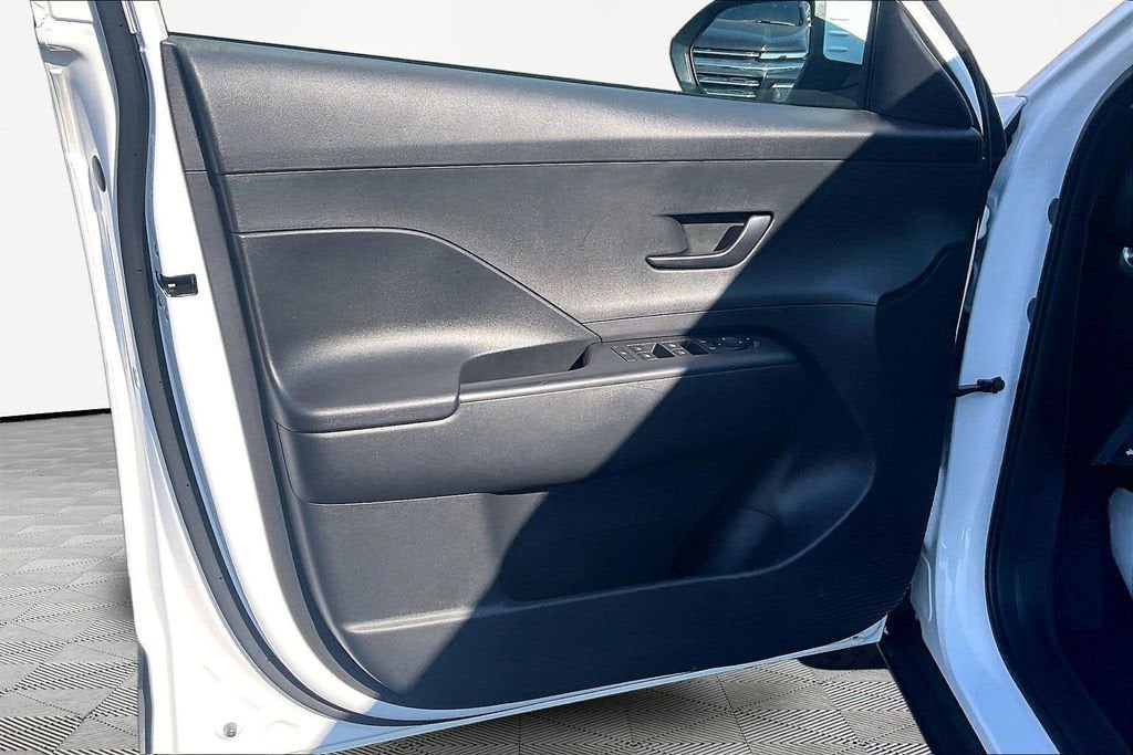 2024 Hyundai Kona SE