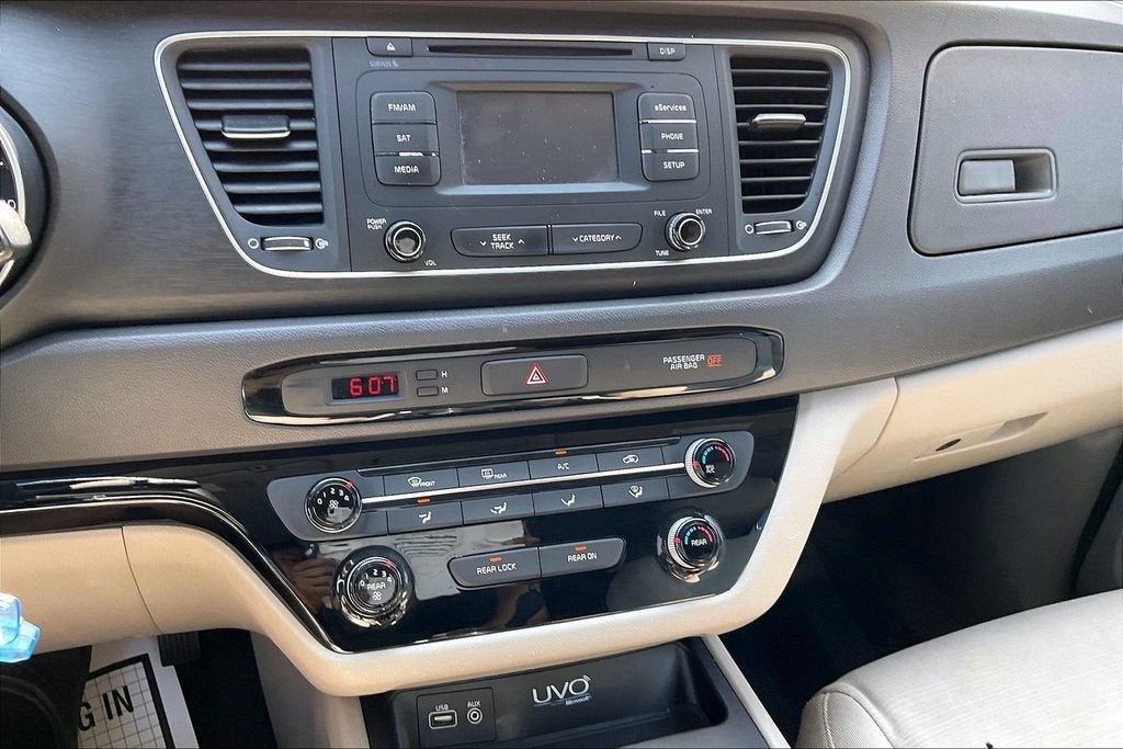 2015 Kia Sedona LX