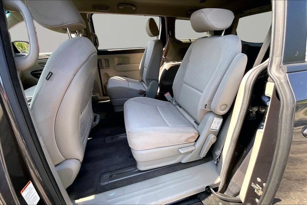 2015 Kia Sedona LX