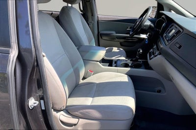 2015 Kia Sedona LX