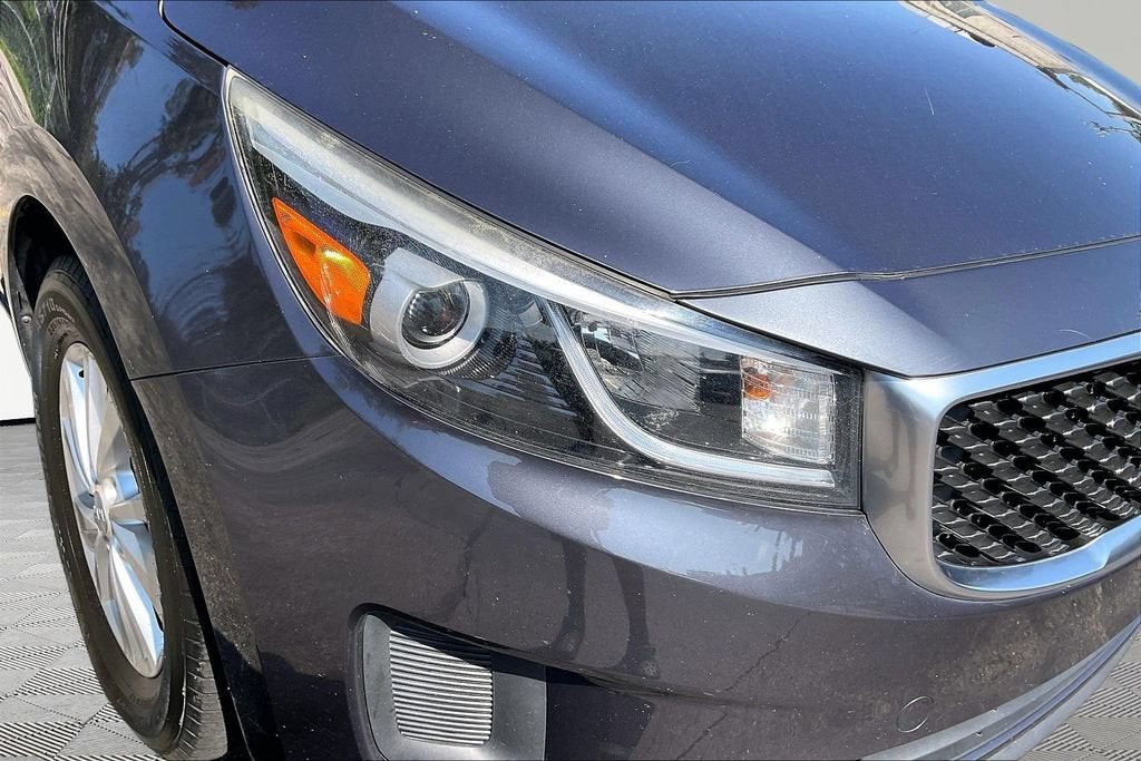 2015 Kia Sedona LX