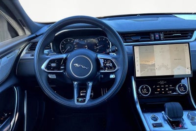 2022 Jaguar XF R-Dynamic SE