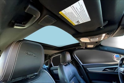 2022 Jaguar XF R-Dynamic SE