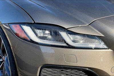 2022 Jaguar XF R-Dynamic SE