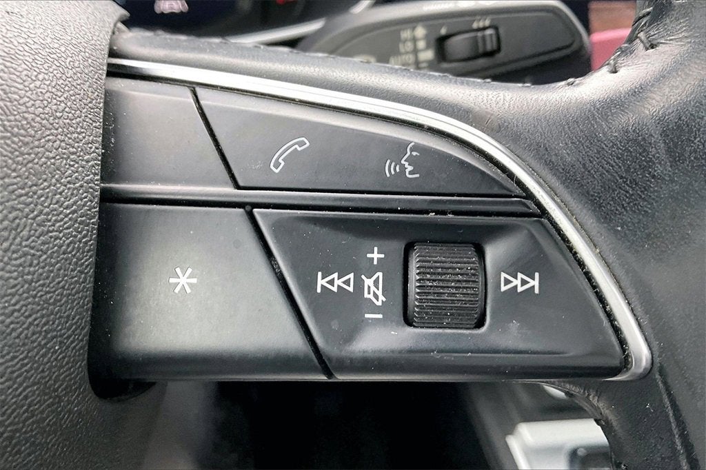 2020 Audi Q3 S line Premium Plus