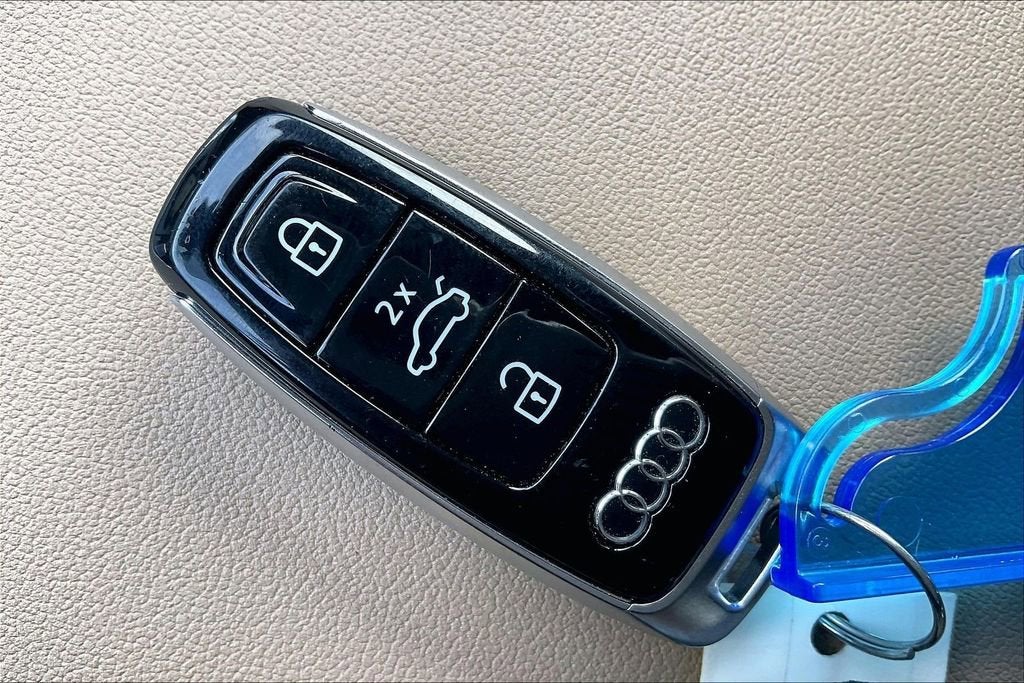 2022 Audi Q7 Premium Plus