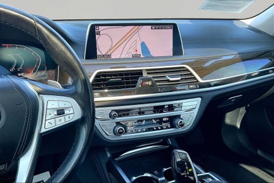 2022 BMW 7 Series 740i xDrive
