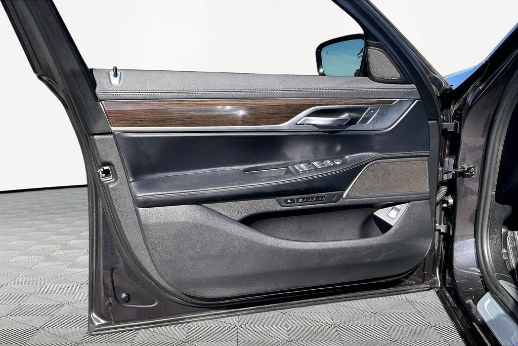 2022 BMW 7 Series 740i xDrive