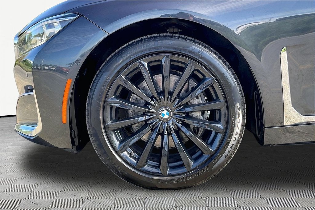 2022 BMW 7 Series 740i xDrive