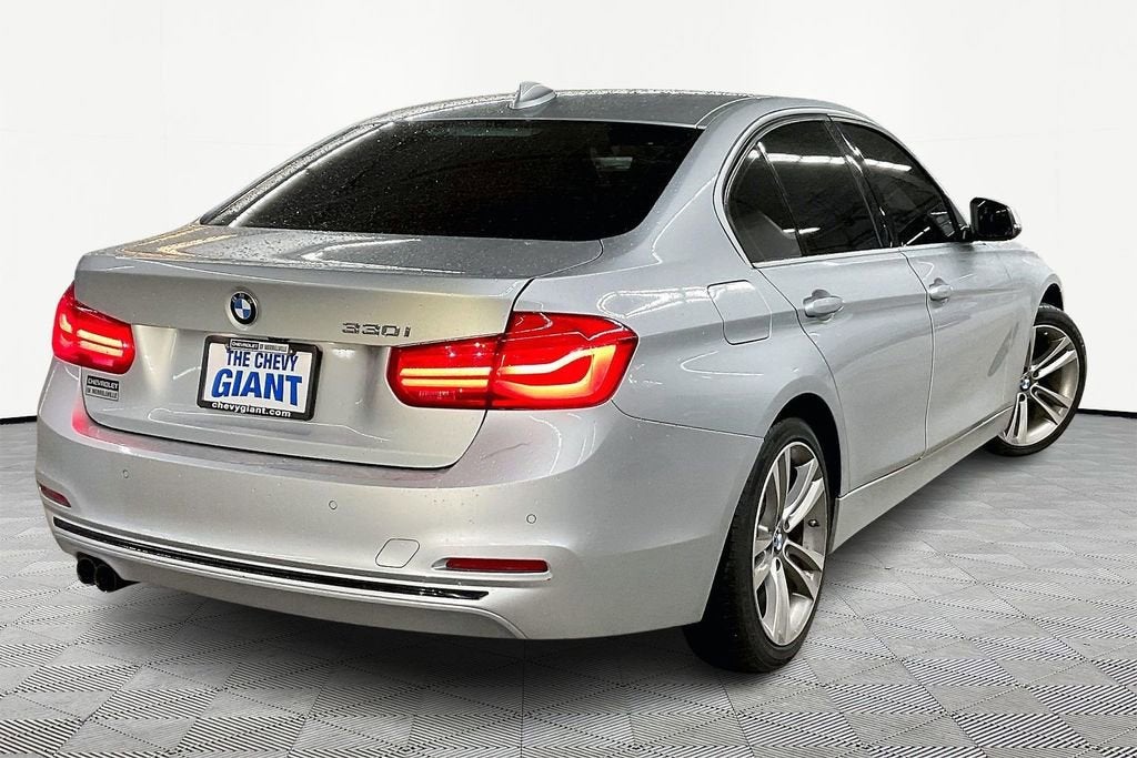 2017 BMW 3 Series 330i