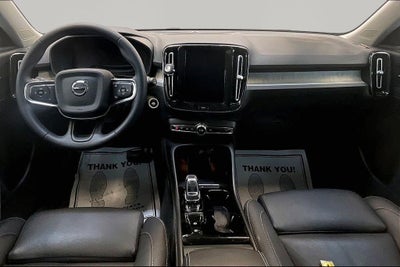 2024 Volvo XC40 Ultimate Dark Theme